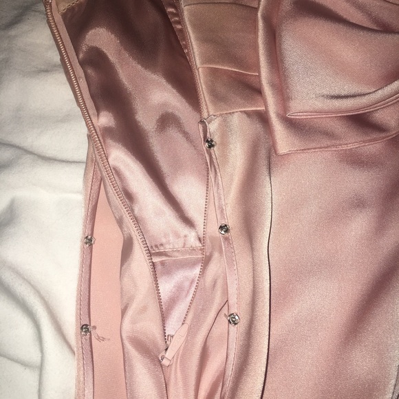 Dress - Picture 3 of 4